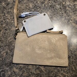 American Leather Company Beige Tooled Zip Phone Power Charger‎ Pouch Wristlet